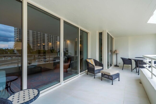 Building Photo - 4201 N Ocean Blvd