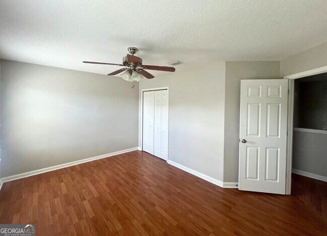 Building Photo - 104 Sugar Maple Way