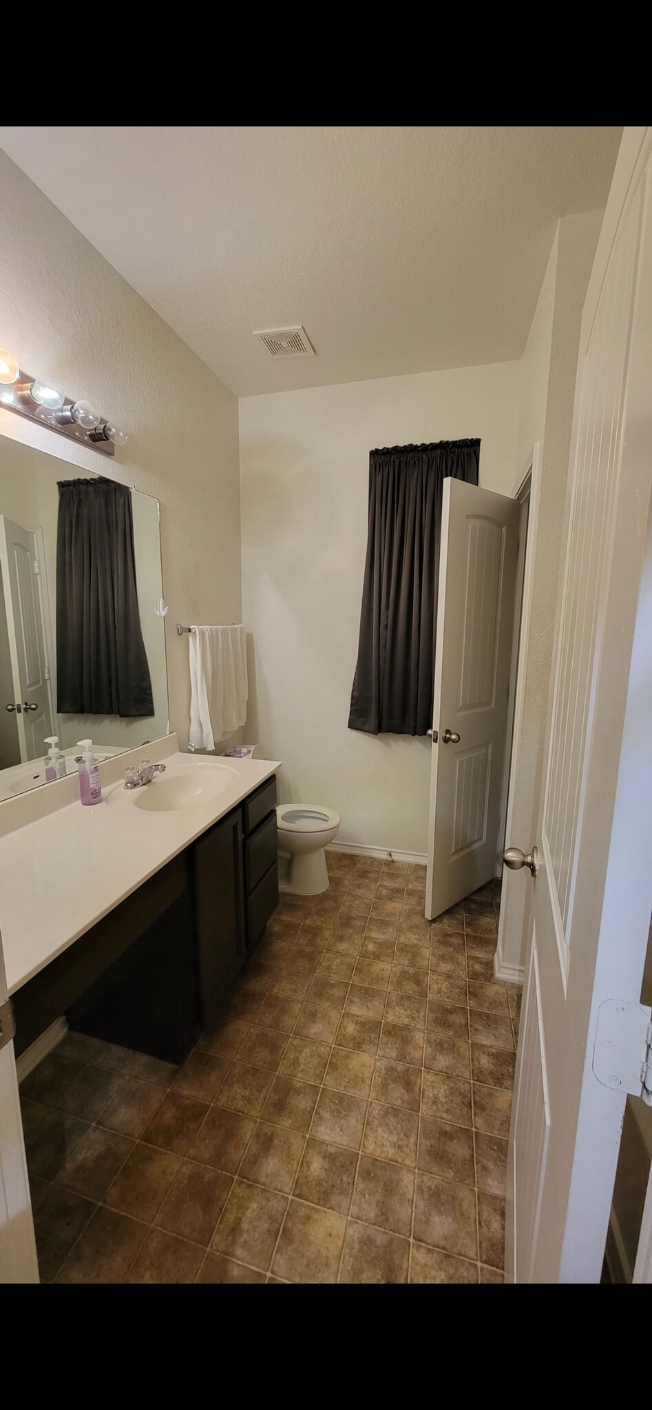 Building Photo - 13126 Piper Sonoma