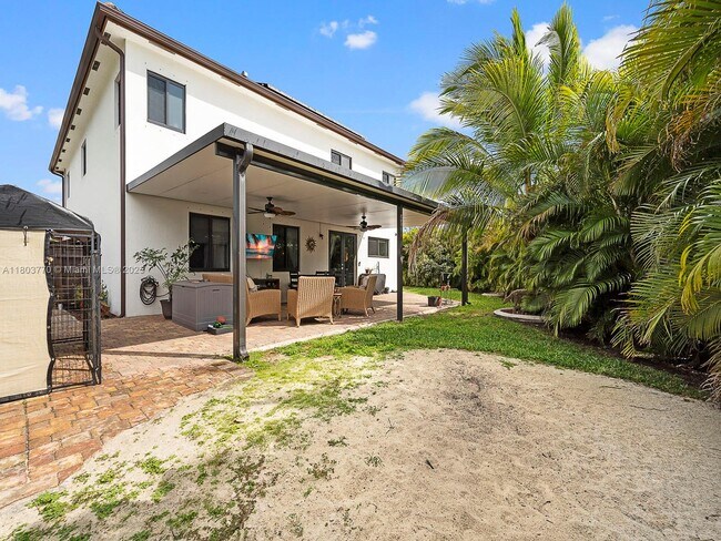 Building Photo - 16820 SW 109th Pl
