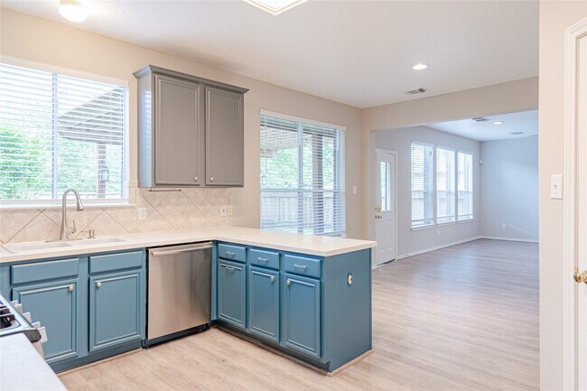 Building Photo - 119 S Merryweather Cir