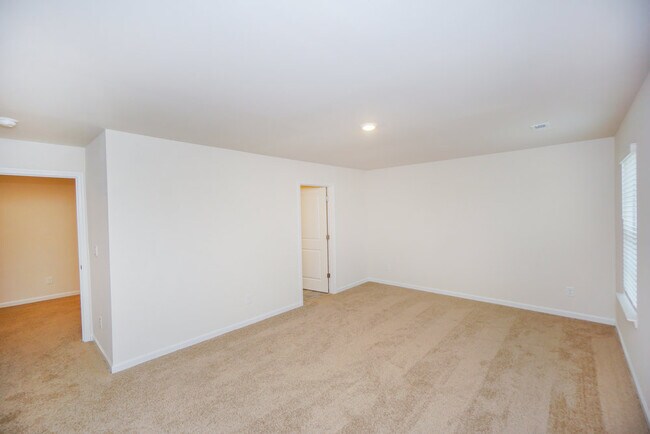 Building Photo - 538 King Clover Ln
