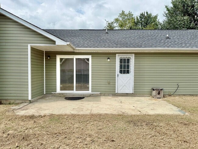 Building Photo - Rent now, buy later