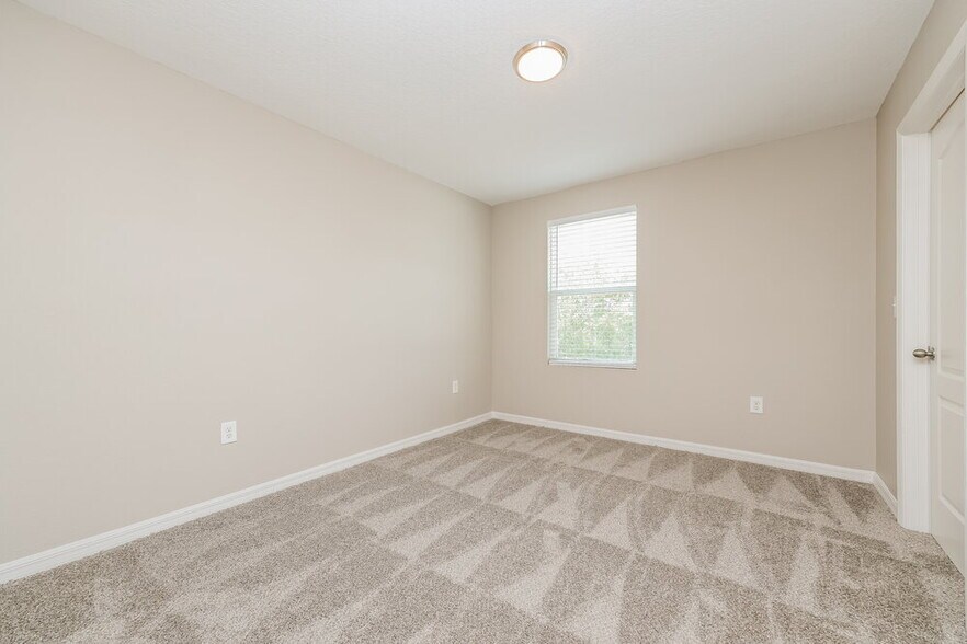 Building Photo - 10430 Whispering Hammock Dr