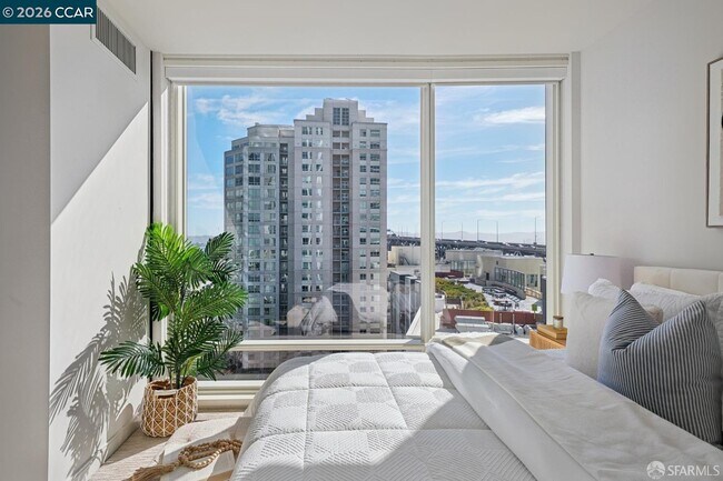 Building Photo - 401 Harrison St