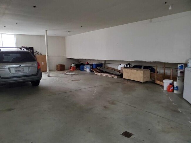 Building Photo - 3 bedroom in San Francisco CA 94117