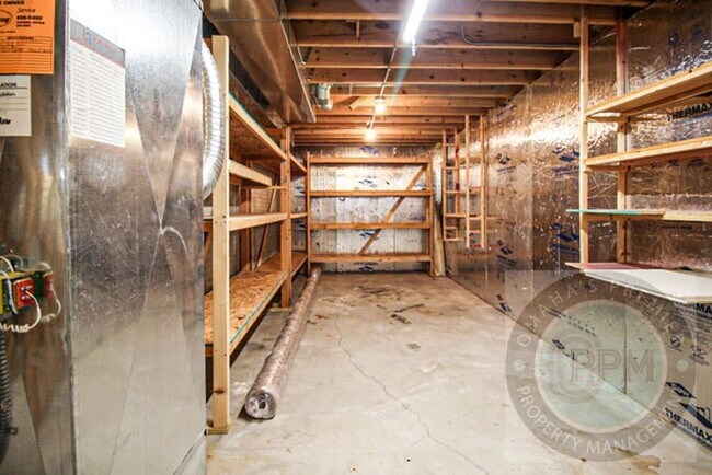 Building Photo - Beautiful and Spacious 4 Bedroom 2.5 Bathr...