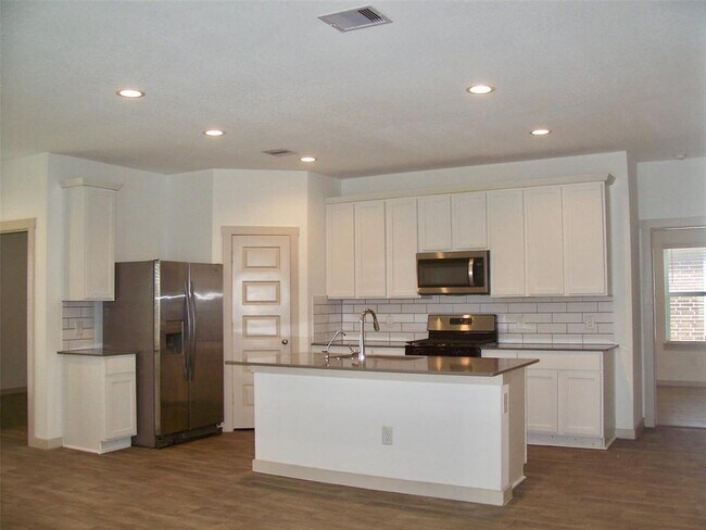 Building Photo - 819 Teal Moon Dr