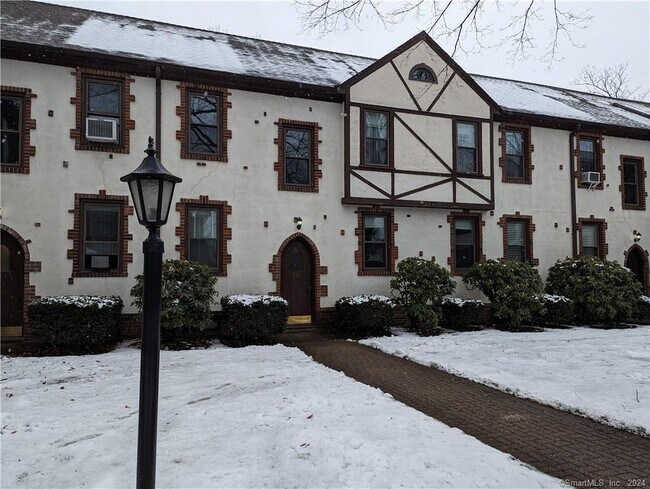 Building Photo - 341 Alden Ave