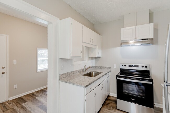 Building Photo - Charming 2 Bedroom in Phenix City!