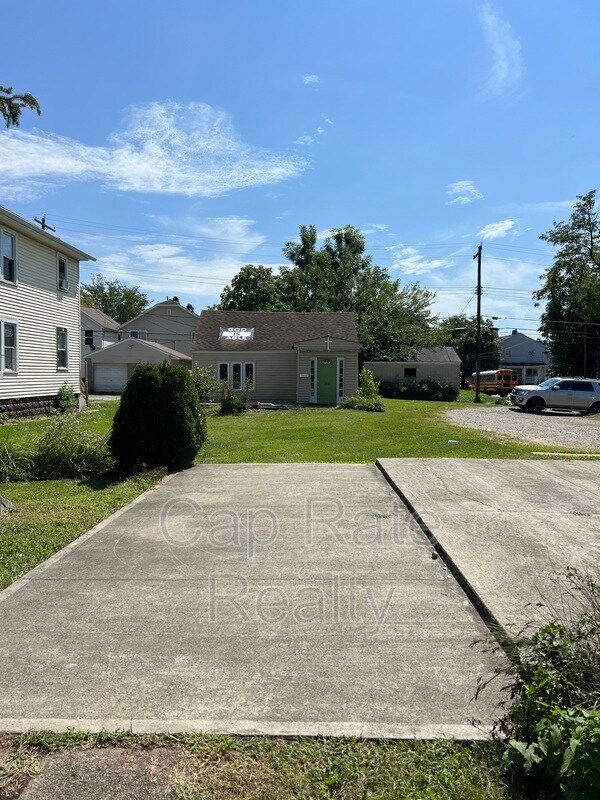 Building Photo - 1043 E 17th Ave