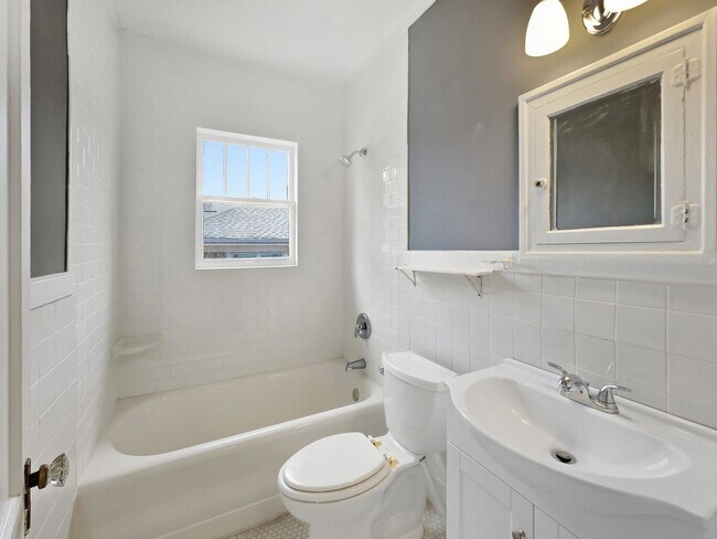 Building Photo - Charming East Point Duplex with Modern Updates & Private Yard - Housing Vouchers accepted