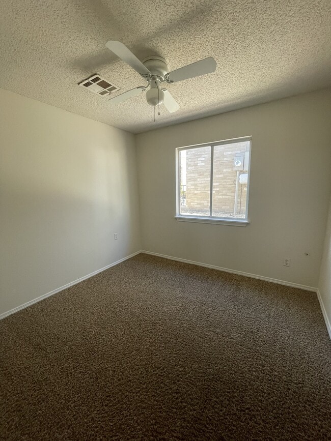 Building Photo - 12509 Wendy Reed Dr