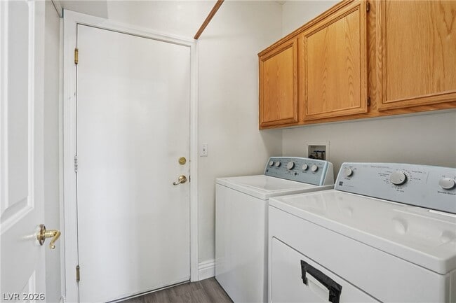 Building Photo - 10071 Lemon Valley Ave