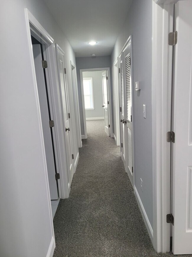 Building Photo - 506 Watauga Ave