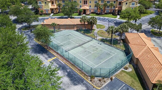 Building Photo - 5467 Vineland Rd