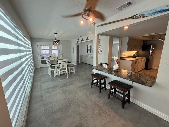 Building Photo - 1425 Appian Dr