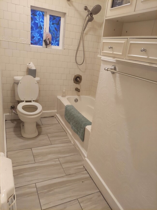 Building Photo - 1703 Chaffin St