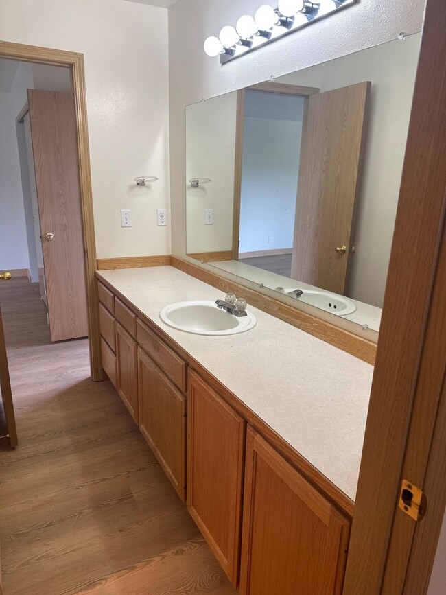 Building Photo - tuc142