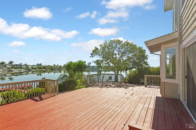 Building Photo - 8 Caribe Isle