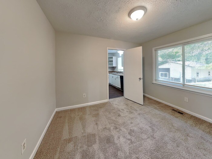 Building Photo - 407 Gresham Rd SW
