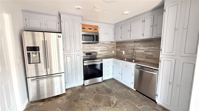 Building Photo - 4694 Pheasant Run Dr