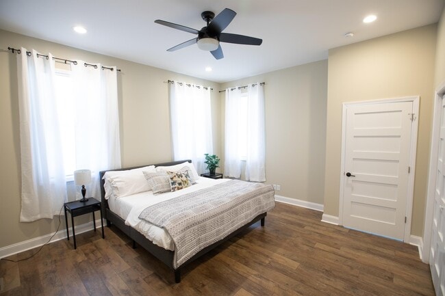 Building Photo - 219 E Morris St