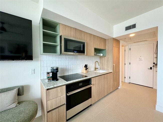 Building Photo - 159 NE 6th St