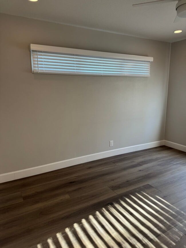 Building Photo - Townhome in Laguna Niguel!