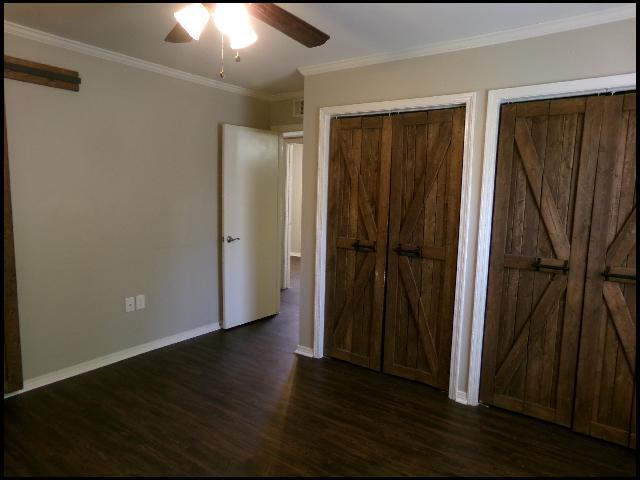 Building Photo - 20 Wagon Wheel Ct