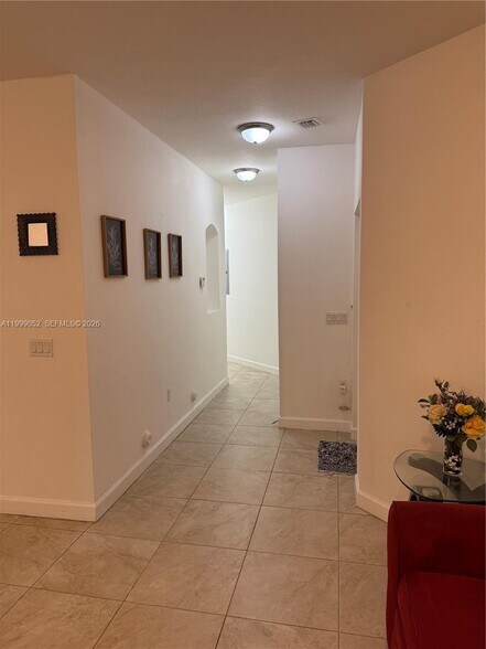 Building Photo - 290 NW 109th Ave