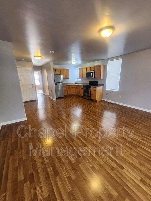 Building Photo - 1346 N 27th St