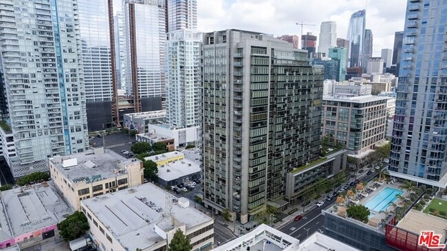 Building Photo - 1155 S Grand Ave