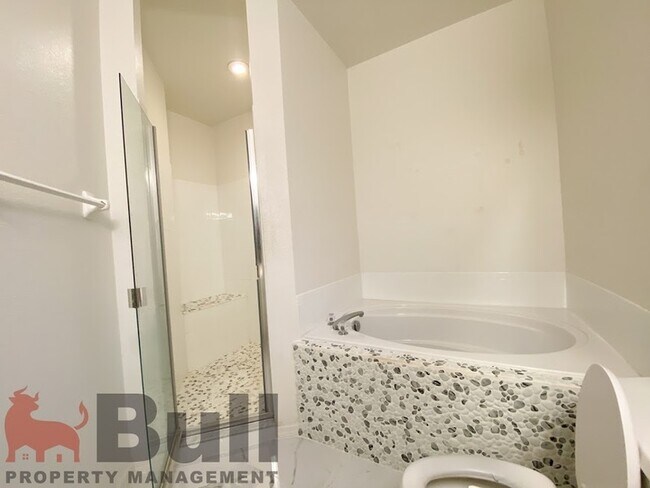 Building Photo - 540 Neumann Village Ct