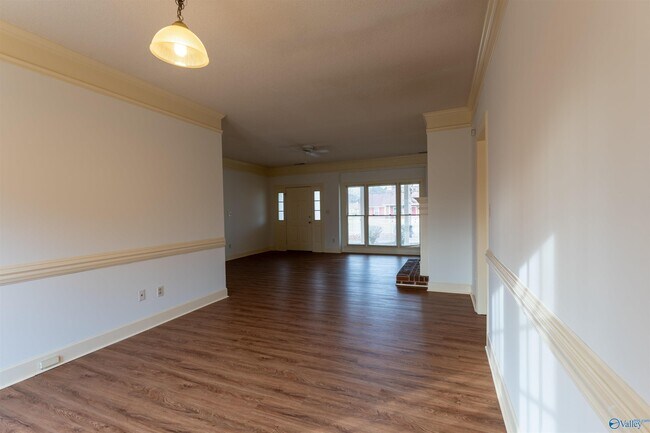 Building Photo - 106 Cranberry Way