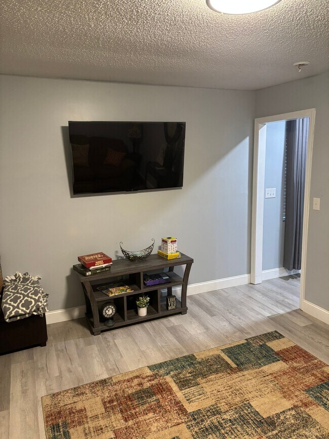 Building Photo - 279 Noles Dr