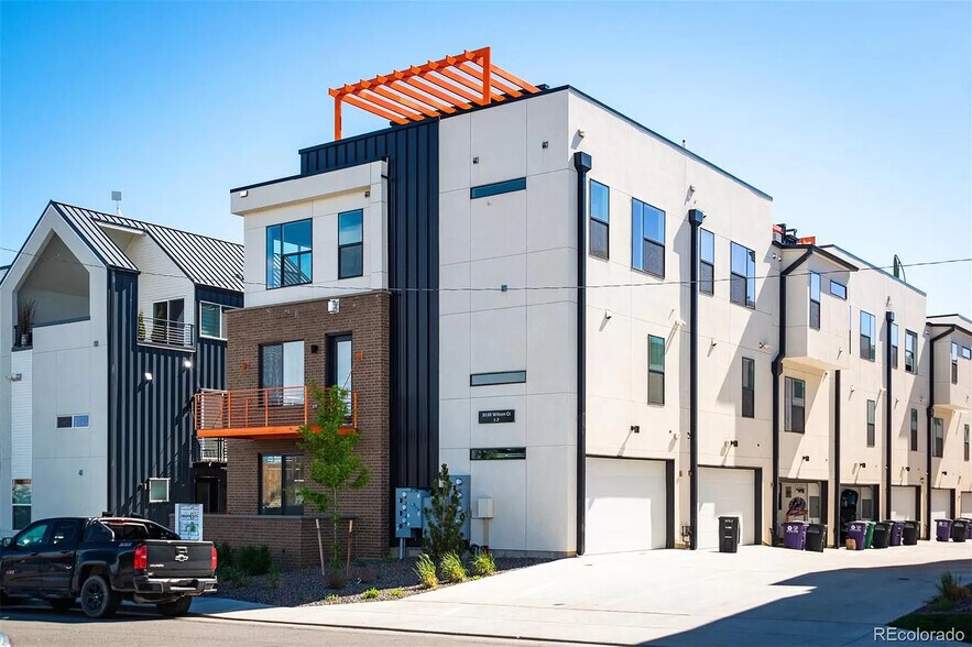 Building Photo - 3038 Wilson Ct