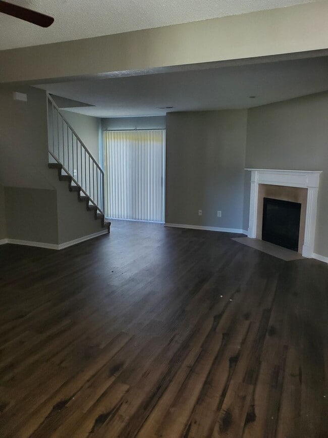 Building Photo - 115 Cambridge Meadows Dr