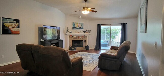 Building Photo - 1763 Covington Ln