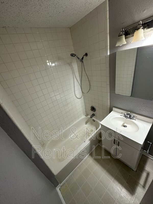 Building Photo - 412 S Urbana Ave