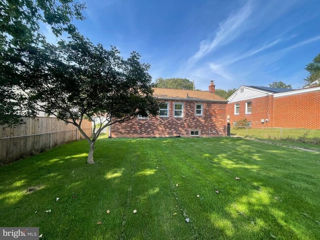 Building Photo - 9725 51st Ave