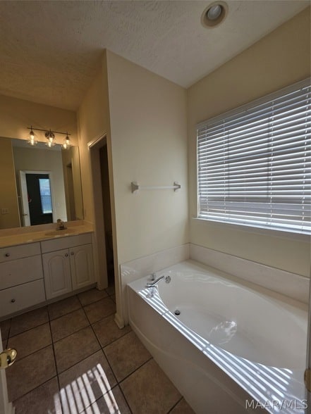 Building Photo - 9400 Bristlecone Dr