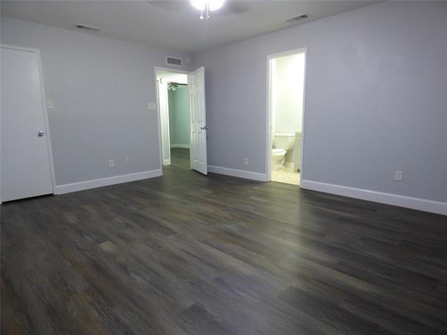 Building Photo - 5016 Roberts Dr