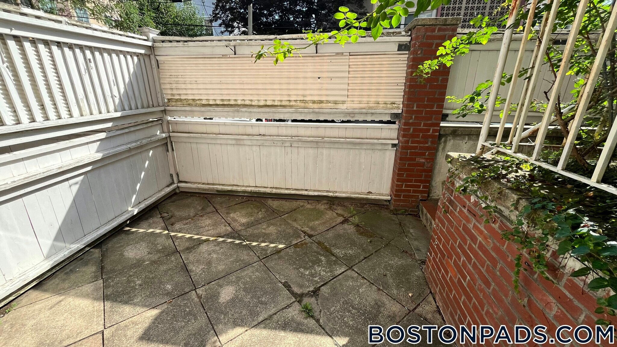 Building Photo - 345 Franklin St