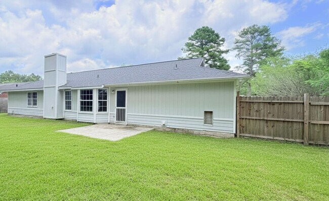 Building Photo - 236 Woodbridge Rd