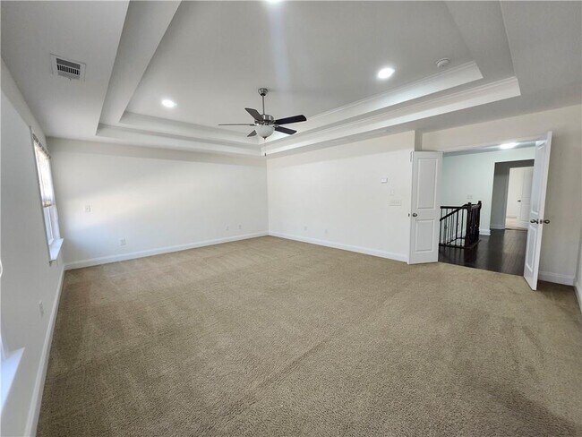 Building Photo - 830 Grove Valley Dr