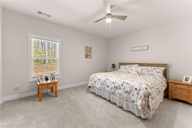 Building Photo - 108 Indigo Cir