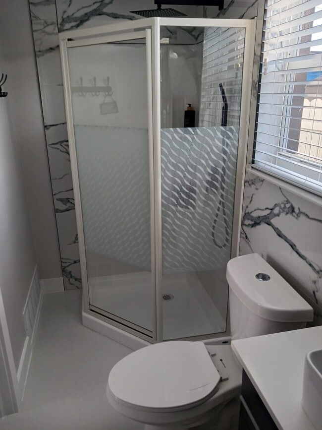 Building Photo - 680 E 8th Ave