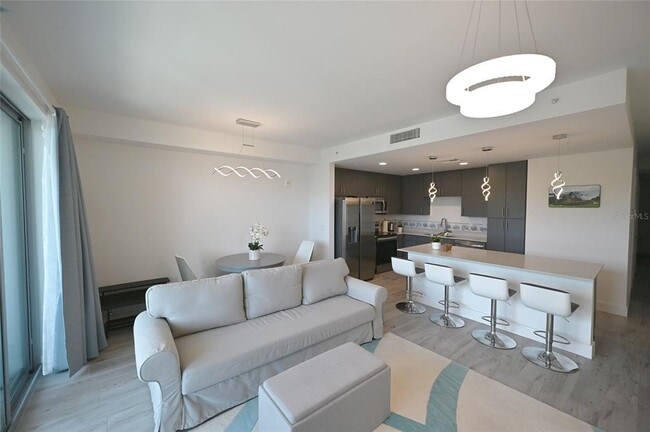 Building Photo - 1709 N Tamiami Trl
