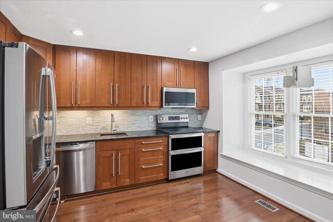 Building Photo - 5118 Woodmire Ln